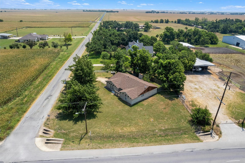 20 County Road 408 — exterior