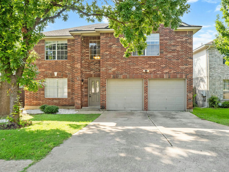 8001 Brienne Dr — exterior