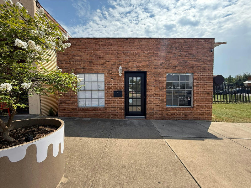 117 S Main St — exterior