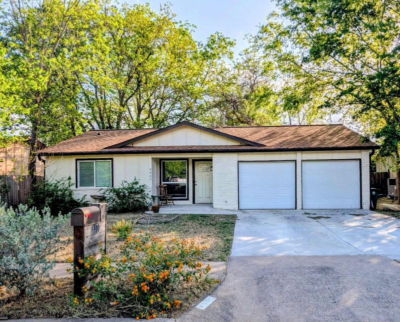 4407 Dovewood Dr — exterior