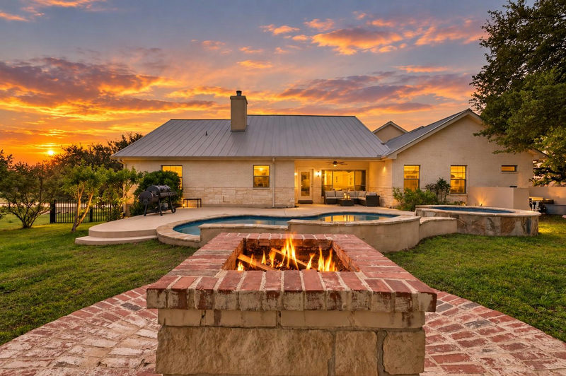 123 GROSBEAK Dr — exterior