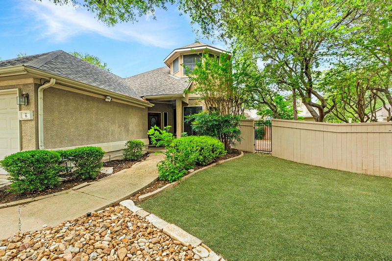 6 MUIRFIELD GREENS Cv — exterior
