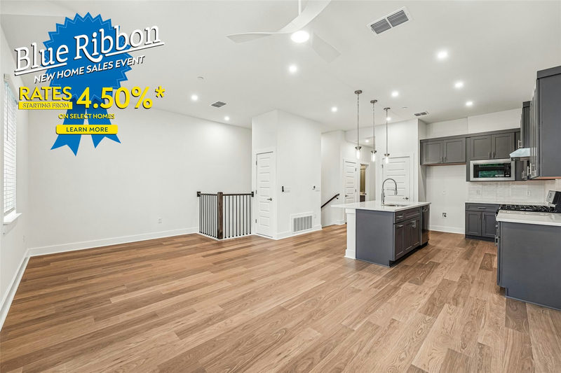 200 W 56th St #2103 — exterior