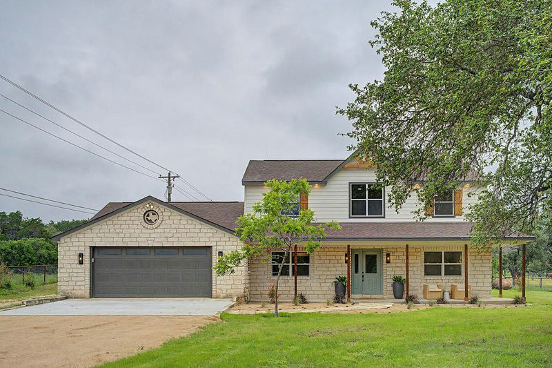 200 E Meadow Ln — exterior