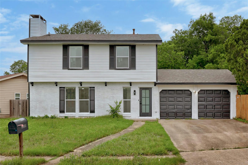 2110 Elysian Flds — exterior
