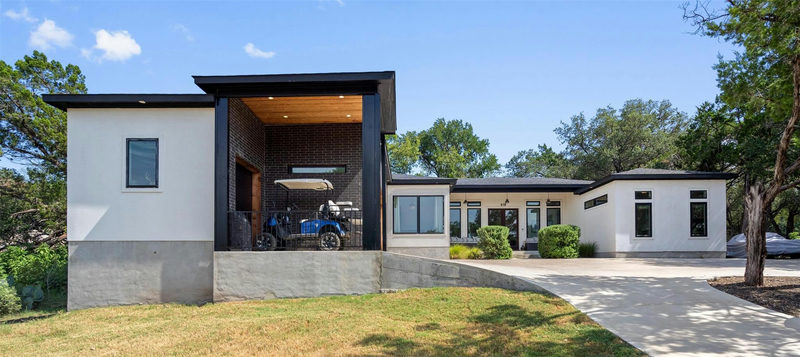 418 Venture Blvd S — exterior