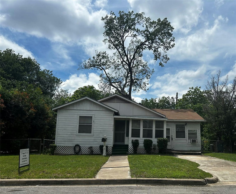 5702 Duval St — exterior