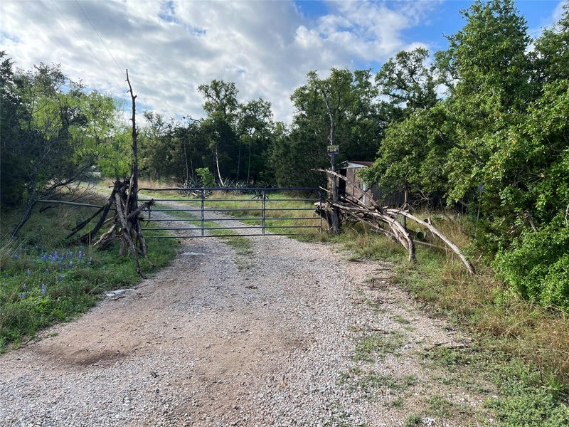 220 Rocky Rd — exterior