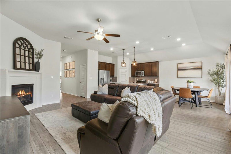 366 Cold River Run — exterior