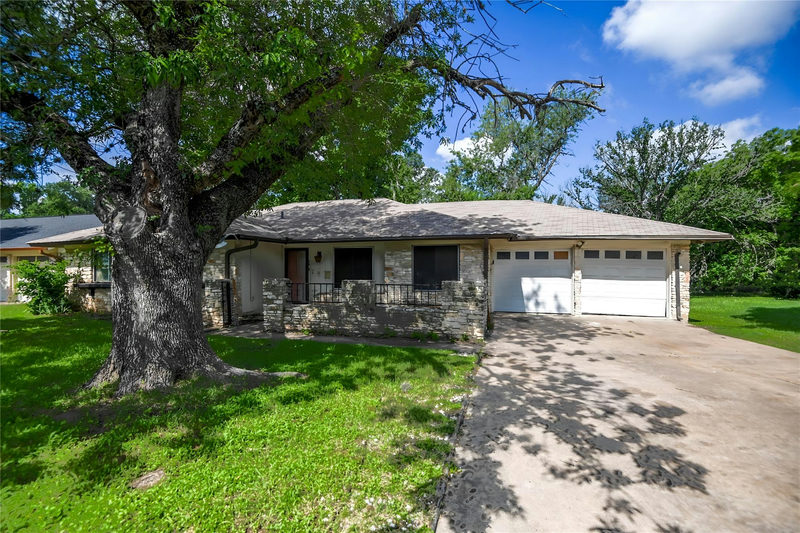 4614 Bundyhill Dr — exterior
