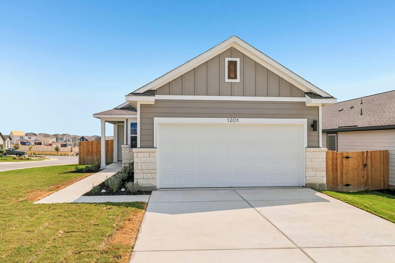 1201 Lavender Way — exterior