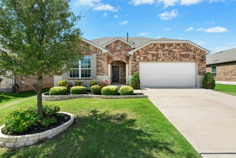 300 Hanging Star Ln — exterior
