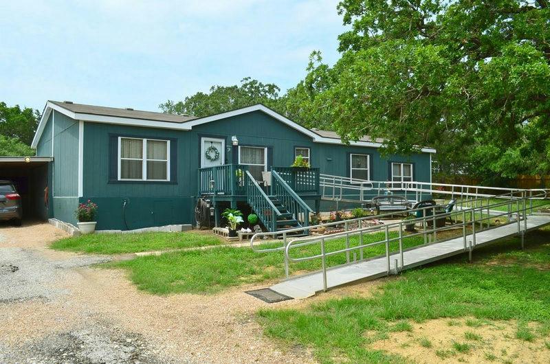 218 Texas Oak Dr — exterior