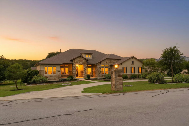 119 Hidden Canyon Cv — exterior