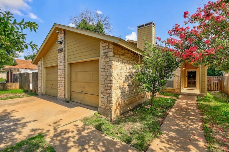 914 Bird Creek Dr — exterior