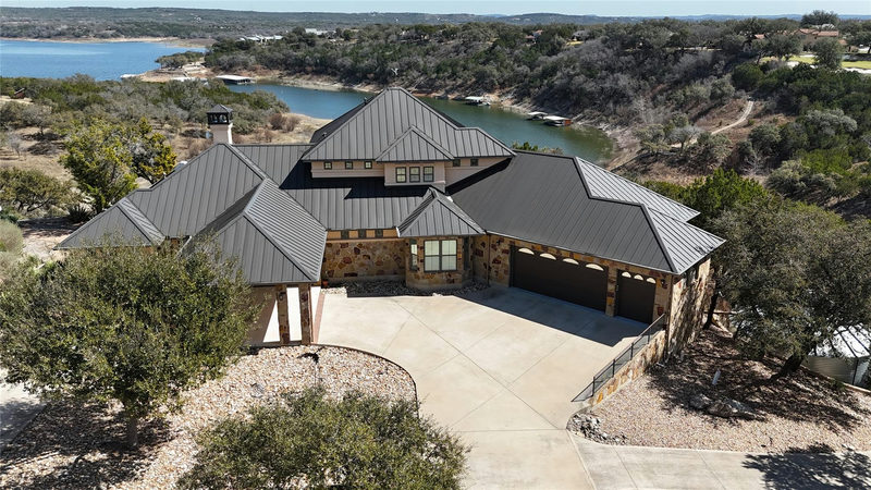 128 Carol Cv — exterior