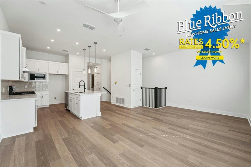 200 W 56th St #8101 — exterior