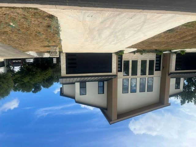 804 Hi Cir W #B — exterior