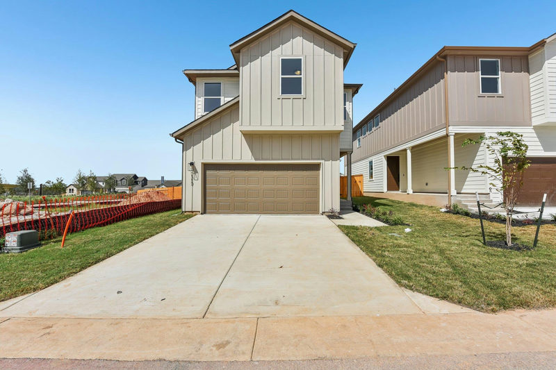 117 Maverick Ave — exterior