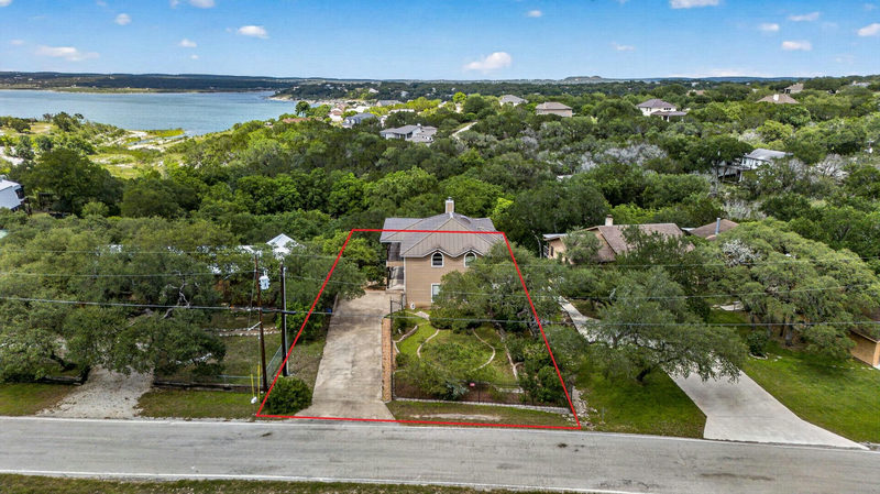 1130 Canyon Springs Dr — exterior