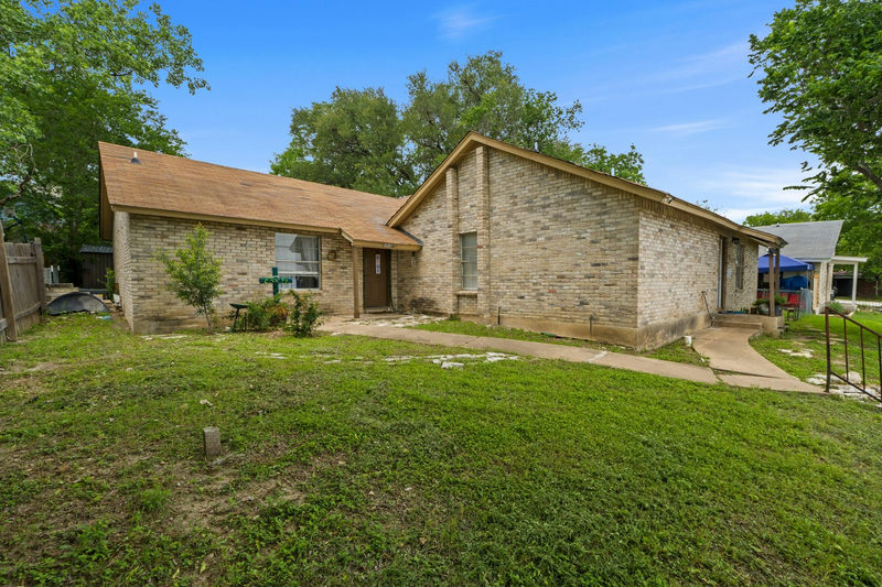 1912 Valley Hill Cir — exterior