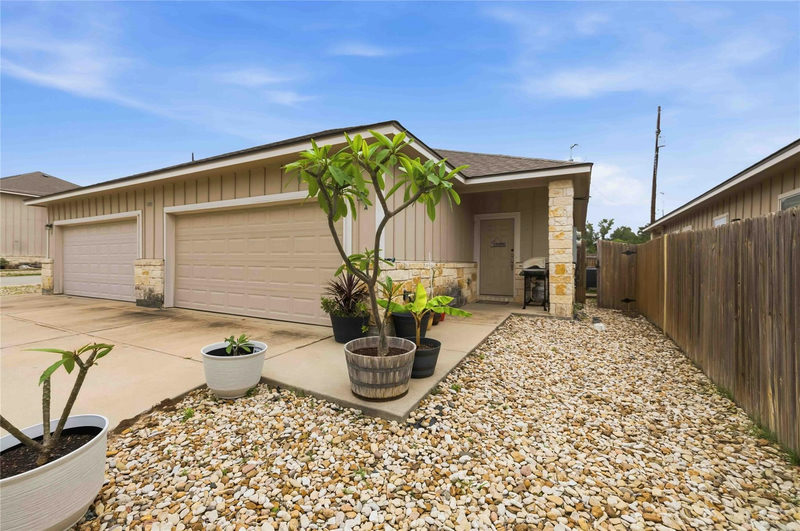400 Carl Shipp Dr — exterior