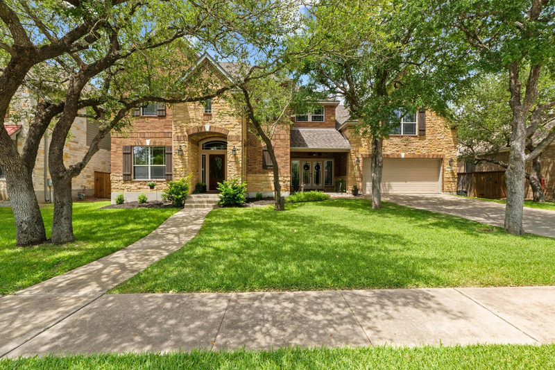 1303 Quiet Creek Dr — exterior