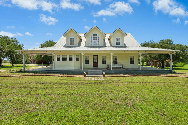 1610 County Road 463 — exterior