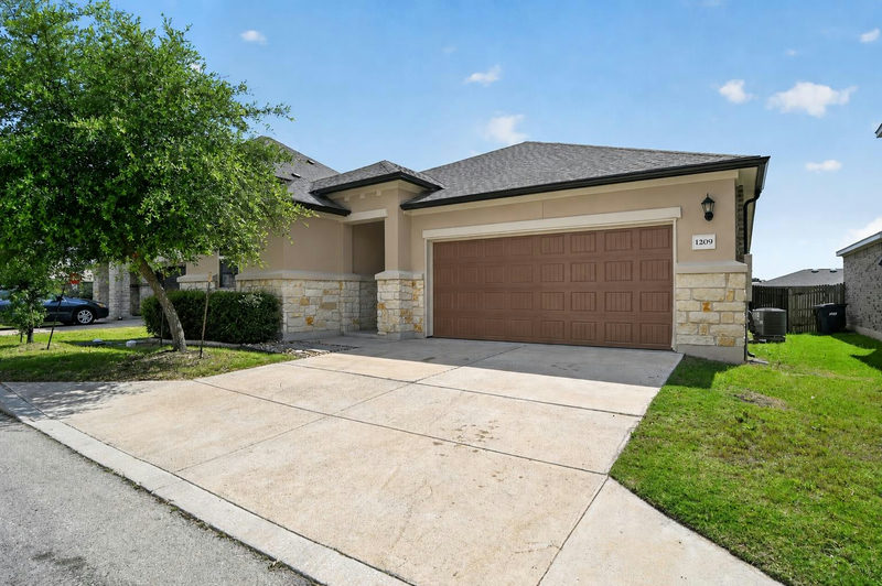 1209 Natchez Trl #99 — exterior
