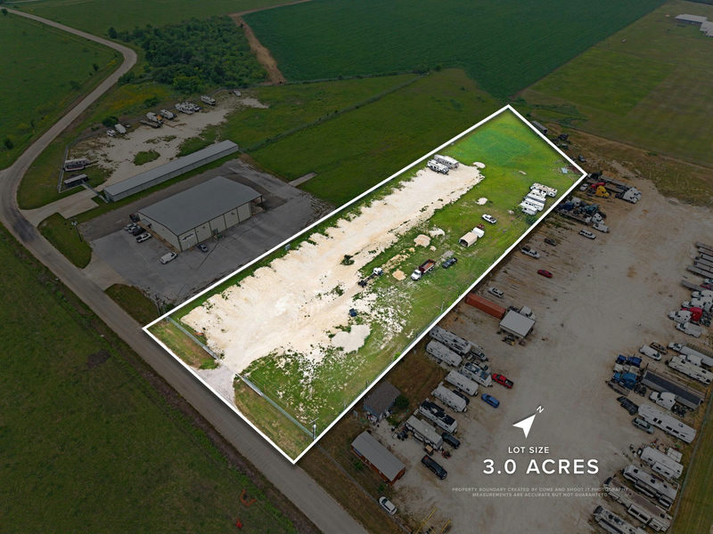 2733 County Road 374 Rd — exterior