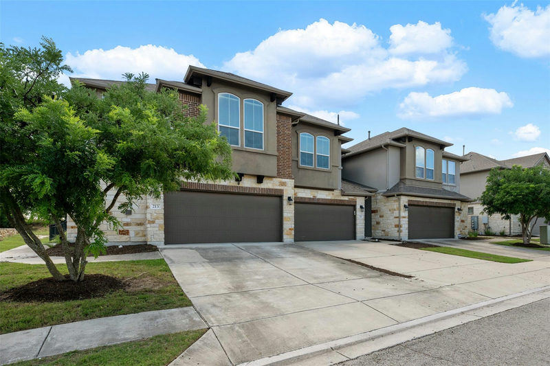 211 Parable Cv — exterior