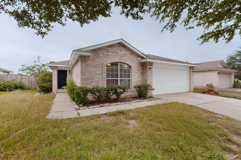 3105 Clinton Pl — exterior