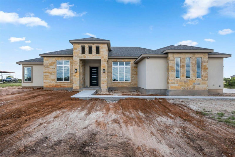 123 Lila Ln — exterior