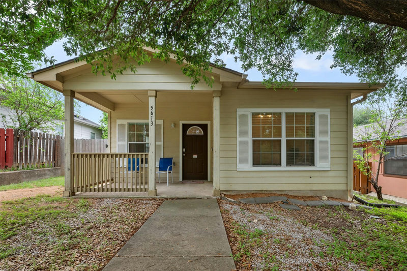 5613 Signal Pt — exterior
