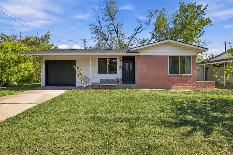 8207 Lazy Ln — exterior