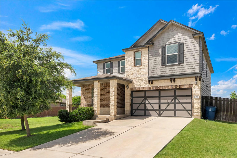 214 Saranac Dr — exterior