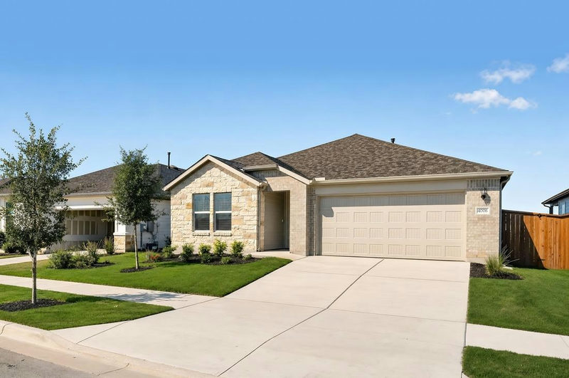 4006 Wynn Rd — exterior