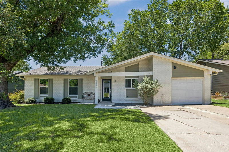 5304 Basswood Ln — exterior