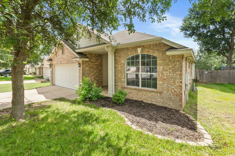 3904 TAPADO CANYON Trl — exterior
