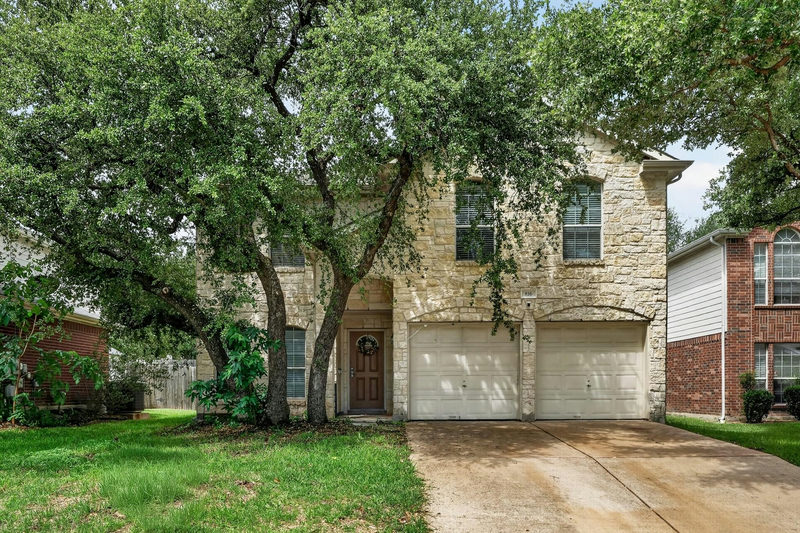 816 Rusk Rd — exterior