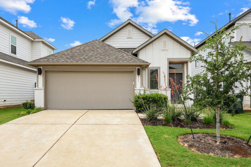 305 Banyon Dr — exterior
