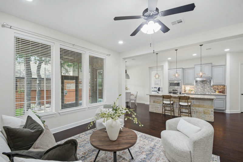 3901 Sansome Ln — exterior