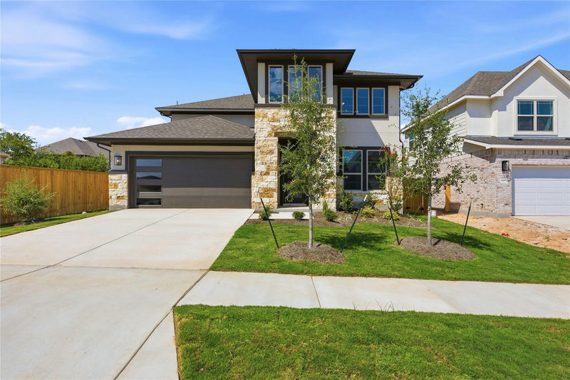 624 Breeze Hollow Ln — exterior