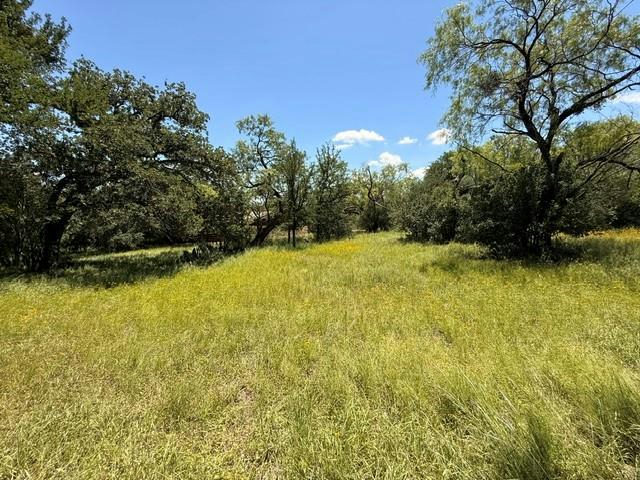 Lot 8009 Tee Off — exterior