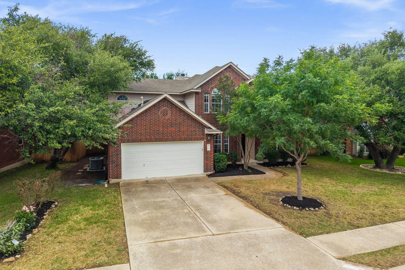 2305 Little Elm Trl — exterior
