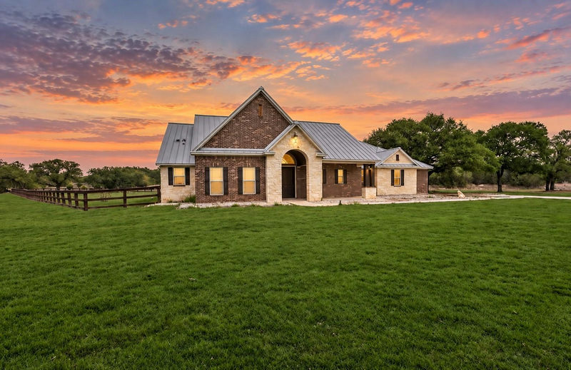 815 Serene Waters St — exterior