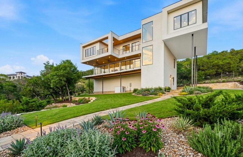 15424 FM 2769 Rd — exterior
