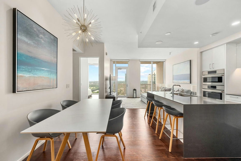 301 West Ave #3208