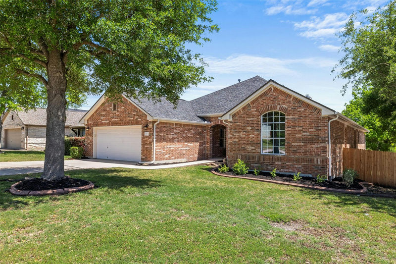 100 Stratton Ct