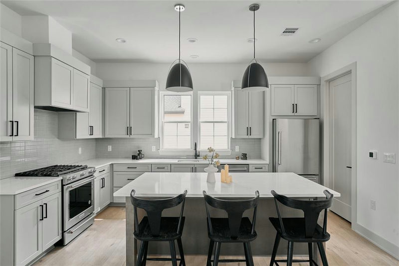 2209 Woodland Ave #803 — exterior